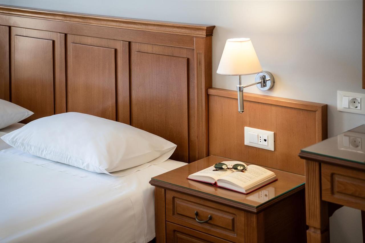 Nektar Beach Hotel Stalos Ngoại thất bức ảnh